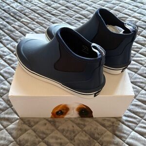 Hush Puppies Chelsea Rain Sneakers Boots NEW Size 7 Navy Blue